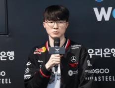 LOL傳(chuán)奇(qí)加冕殊荣，十(shí)年最佳(jiā)力(lì)压众多电競(jìng)选手(shǒu)，LPL最可敬的(de)对手(shǒu)！