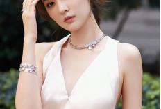 天(tiān)呐！喬(qiáo)欣这波(bō)操作太秀了，500亿豪门？秘密結(jié)婚(hūn)？这是要(yào)上(shàng)天(tiān)！