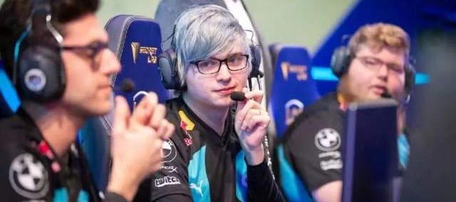 前LOL人氣(qì)选手下(xià)海，变身(shēn)福利姬收费明码标价，开发全新致富路？