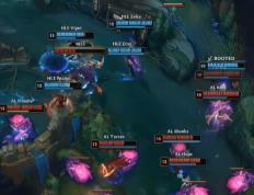 LOL总决赛精彩对决，游戏带你体验策(cè)略