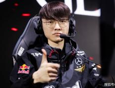 LOL传奇中单官(guān)宣退役！连續(xù)8年进世界赛，巔(diān)峰(fēng)期(qī)把IG打到解散