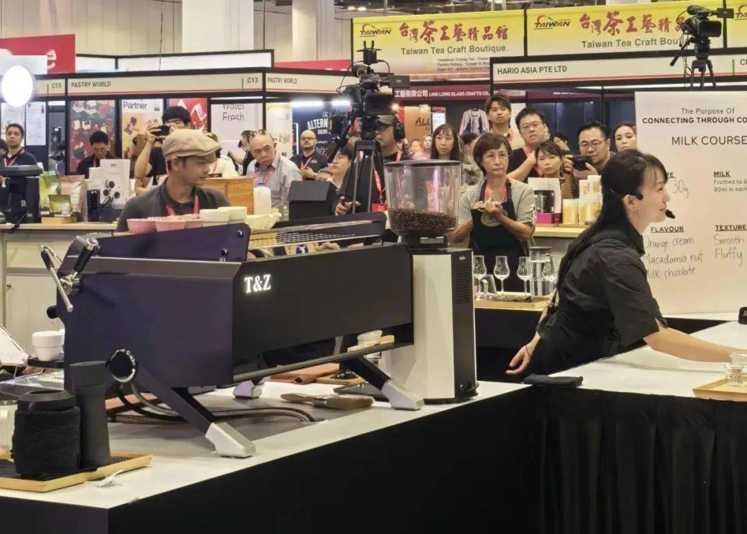 赛事回顾|新加坡全国咖啡錦(jǐn)標(biāo)赛(SNCC)比赛指定用机:Tamp;Z品牌飛(fēi)跃咖啡机闪耀国际舞(wǔ)台,广受(shòu)好(hǎo)评!