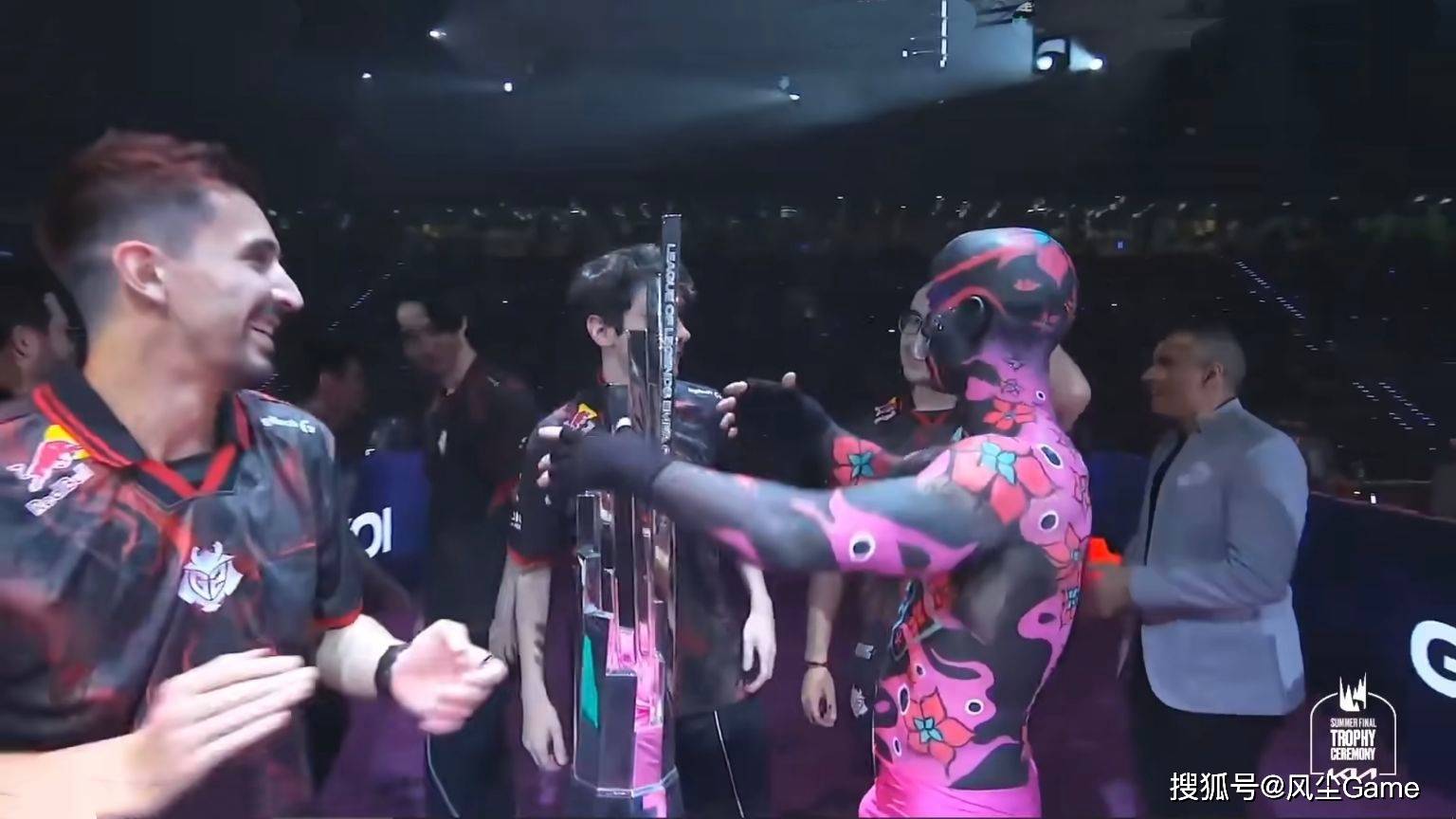 LOL首位(wèi)联赛15冠王誕(dàn)生!G2速通MKOI奪(duó)冠,S赛种子順(shùn)位(wèi)全部确定