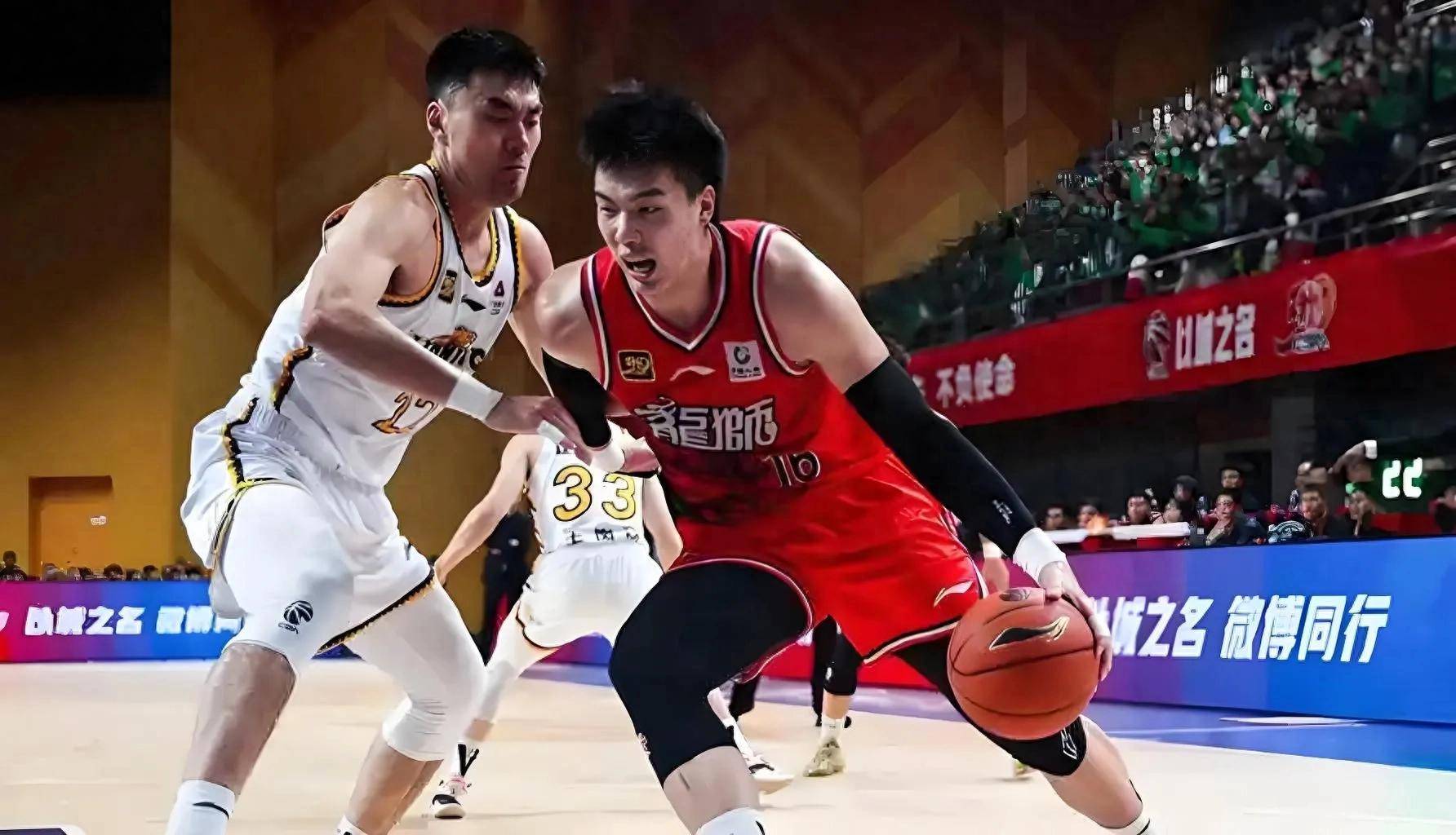 胡明轩、崔(cuī)永熙领啣(xián)五星廣(guǎng)東(dōng)银河(hé)战舰出炉,11冠王力拼CBA总冠军