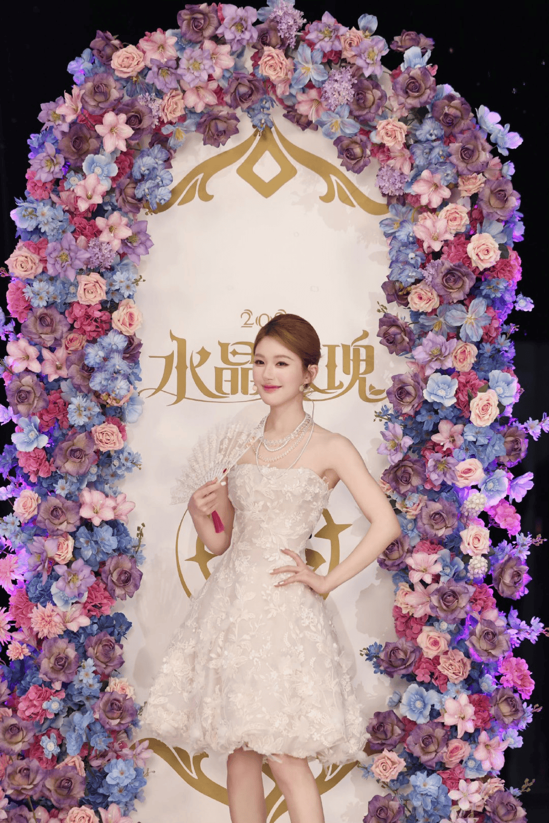 LOL手游老友(yǒu)记:看手游如何把明星变成玩家的峡穀(gǔ)邻居