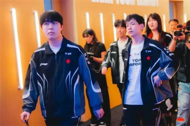 【一(yī)竞技1JingJi】LOL:Kanavi繼(jì)續(xù)效力LPL IG下路下赛季或将大换血!