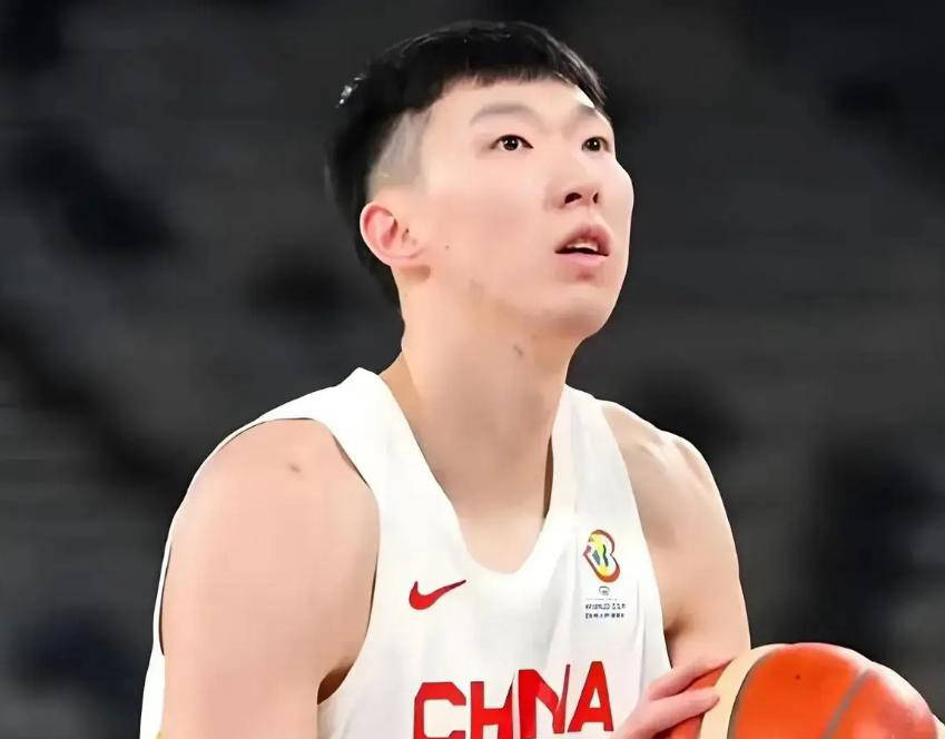 周(zhōu)琦回国安排曝光！將(jiāng)解说男籃(lán)对陣(zhèn)韩国比赛