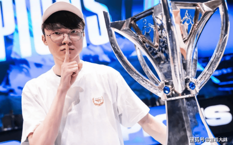 马斯克宣佈(bù),旗下AI将向LOL发出挑战,看来faker这次要为人類(lèi)而战了(le)