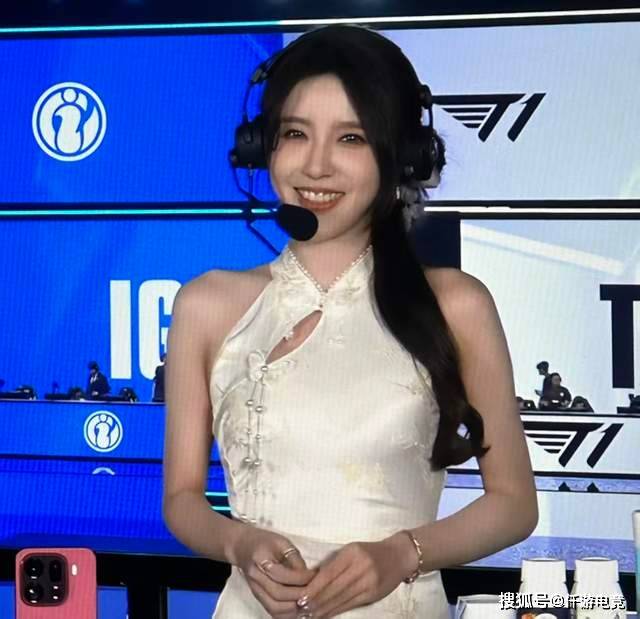 JackeyLove也因(yīn)伤病暂时休息！Rita被质疑(yí)不配(pèi)拿最佳(jiā)解说