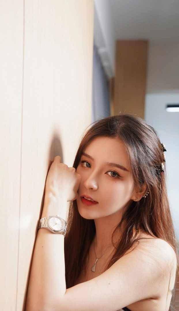 S15赛事解说Rita新中式造型(xíng)出(chū)圈 网友直呼(hū)塔(tǎ)子(zi)姐(jiě)好美