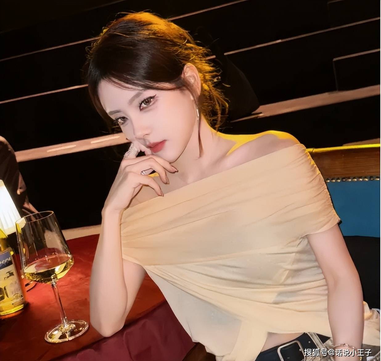 Rita回应获得最佳(jiā)解说！朱开向Doinb开火：不敢C，玩什麽(me)中單(dān)